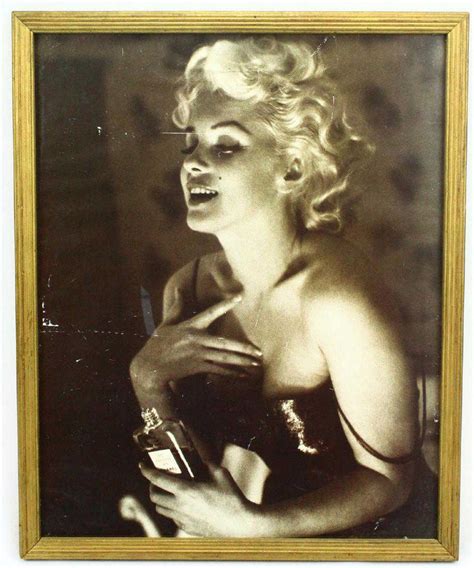 poster chanel no 5 gold|poster marilyn monroe Chanel 5.